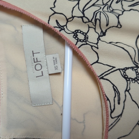 LOFT Cream and Black Floral Midi Dress Size XS - Picture 4 of 10